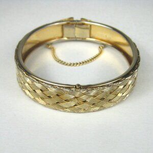 Vintage Goldtone Woven Clamper Bracelet Safety Chain Hinged